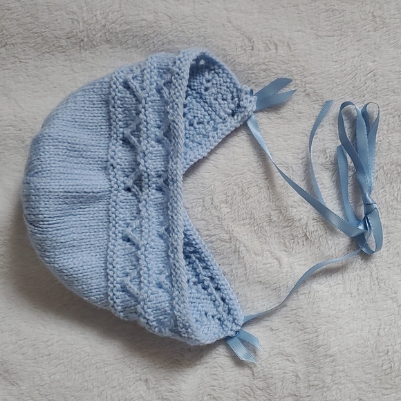 Handmade Knitted newborn sweater set - Picture 5 of 8